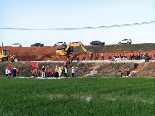 �������ձ���-ӭ��Ѵ������������ǰ�� -299.png